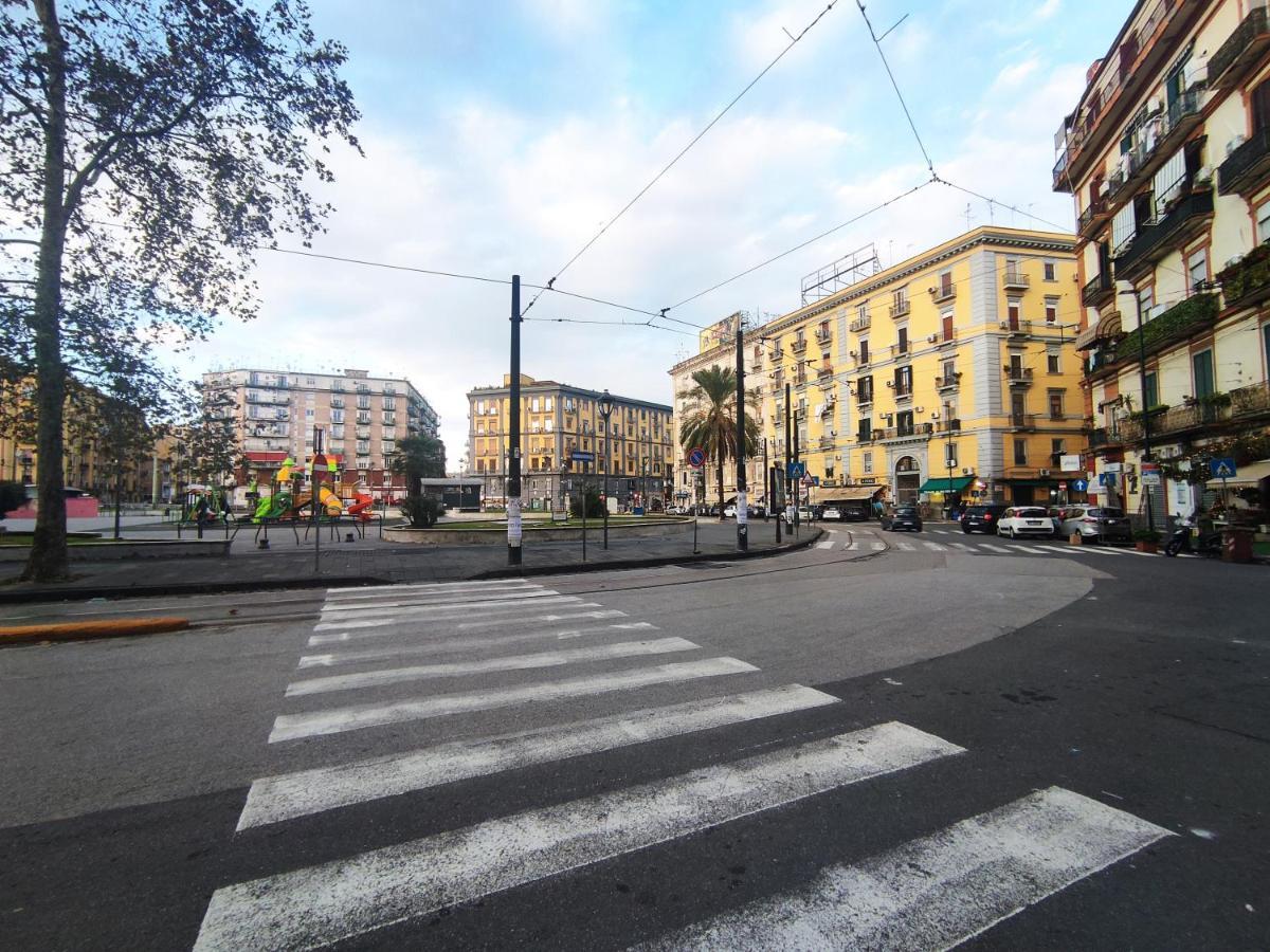 Na' Stanza In Piazza Apartment Napoli Exterior foto