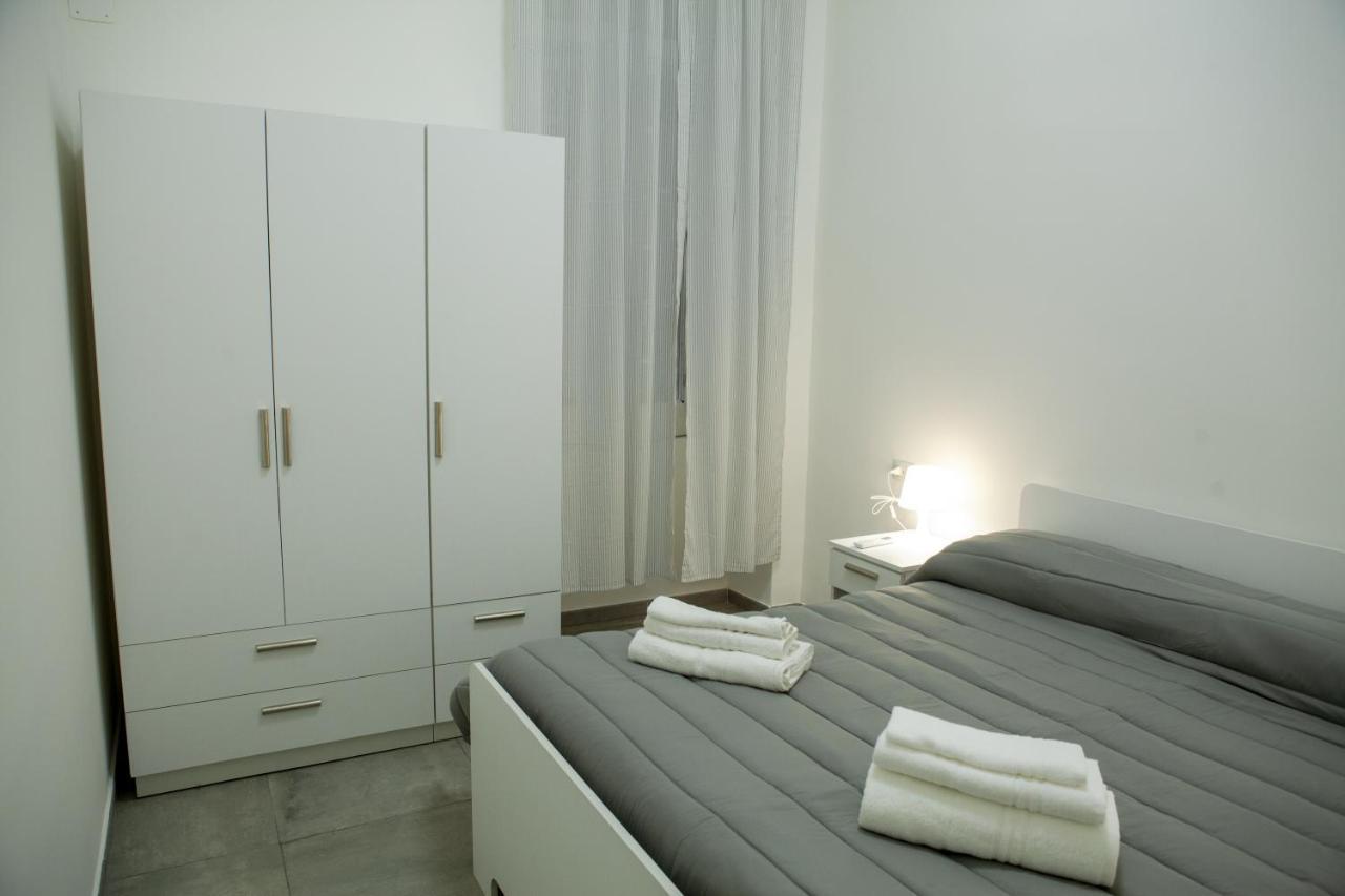 Na' Stanza In Piazza Apartment Napoli Exterior foto