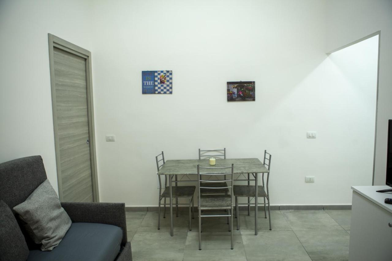 Na' Stanza In Piazza Apartment Napoli Exterior foto