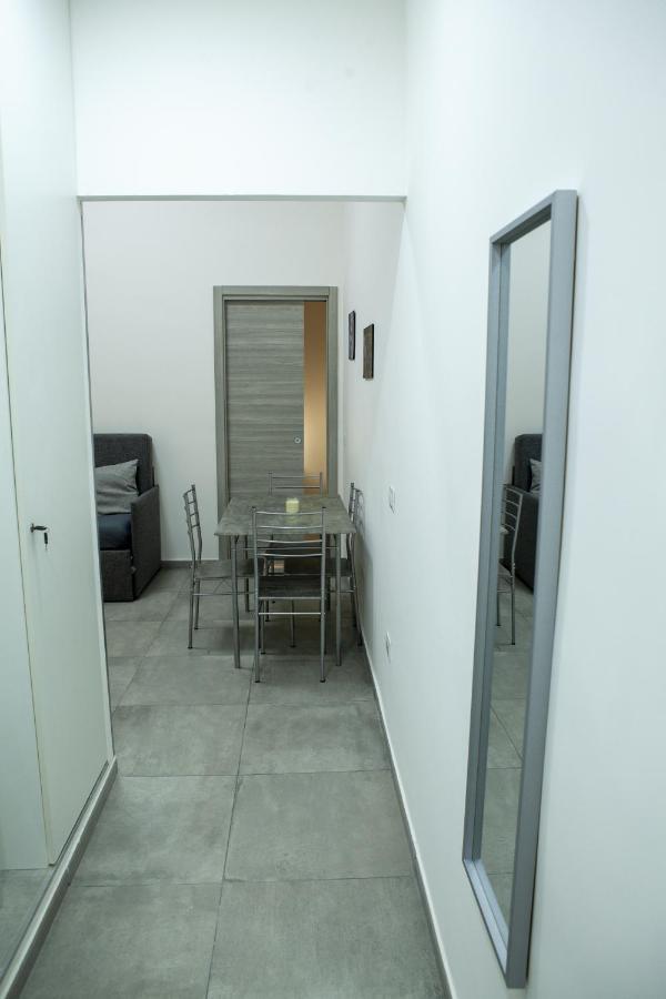 Na' Stanza In Piazza Apartment Napoli Exterior foto