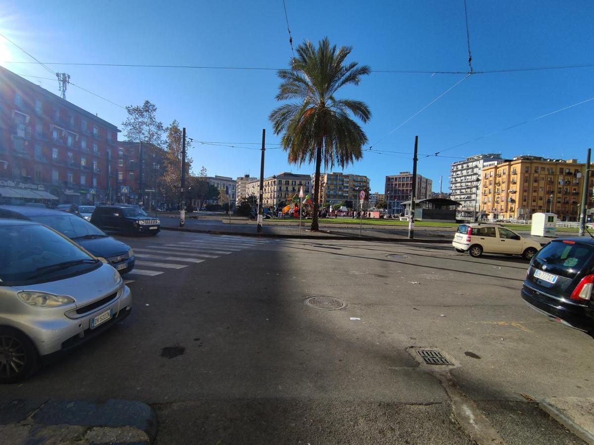 Na' Stanza In Piazza Apartment Napoli Exterior foto