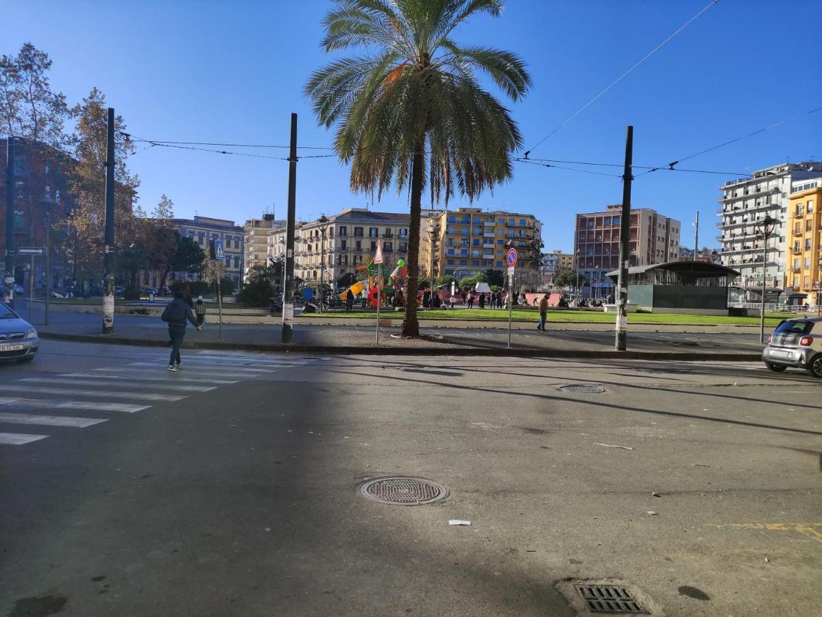 Na' Stanza In Piazza Apartment Napoli Exterior foto