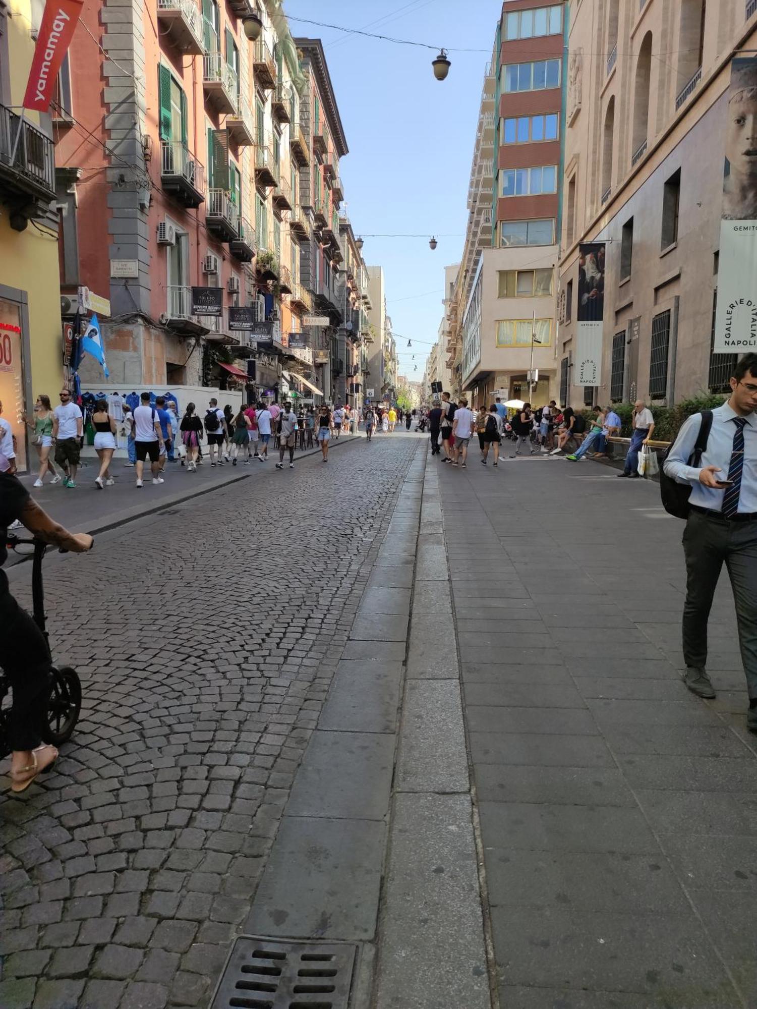 Na' Stanza In Piazza Apartment Napoli Exterior foto